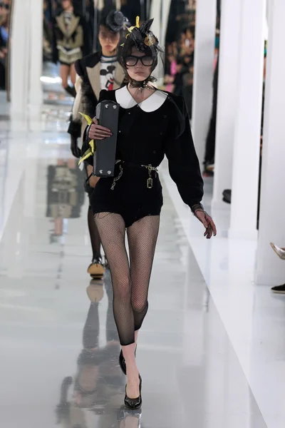 Look 35